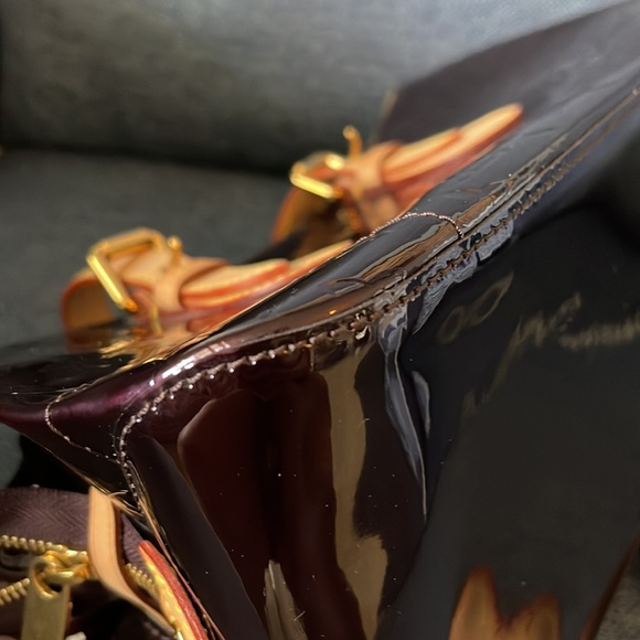 Louis Vuitton Vernis Rosewood Avenue Bag - Picture 7 of 13